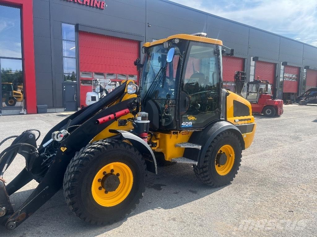 JCB 409 / Myyty, Sold Iekrāvēji uz riteņiem