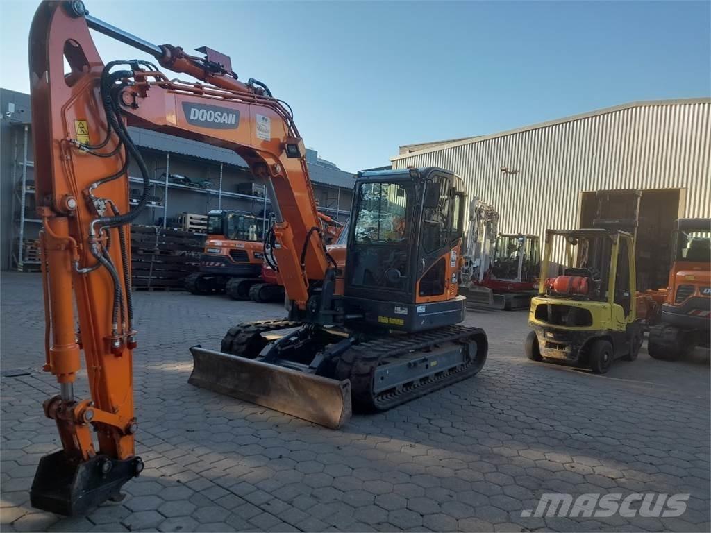 Doosan DX85R-3 Vidēja lieluma ekskavatori 7 t - 12 t