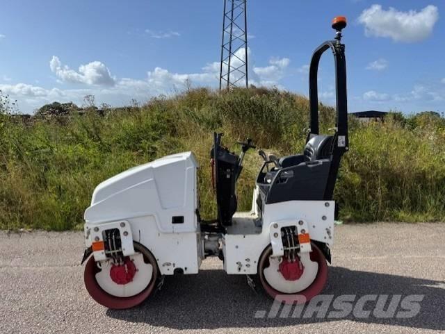Bomag BW90 AD-5, Vält Divvalču grunts veltņi
