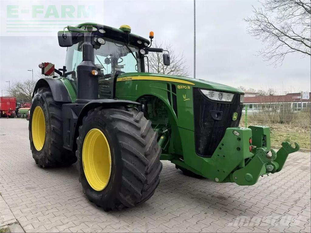 John Deere 8370 r Traktori