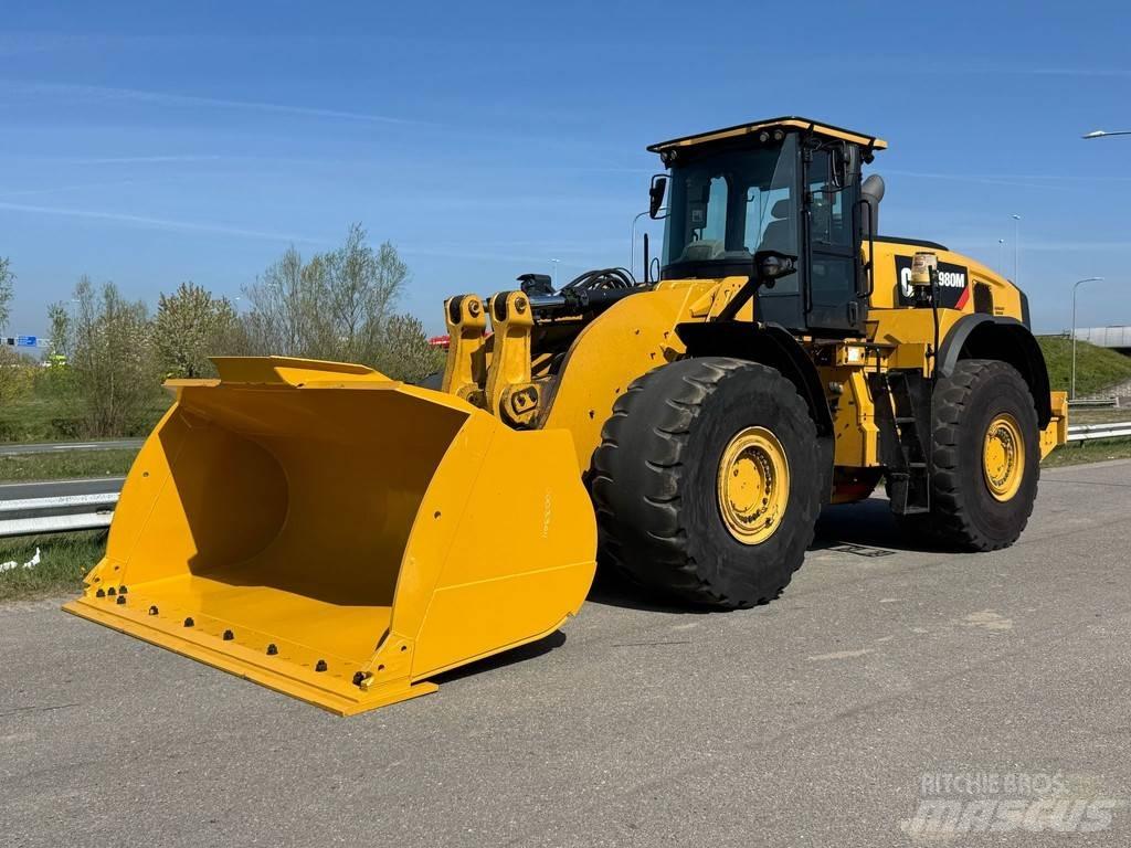 CAT 980M Iekrāvēji uz riteņiem
