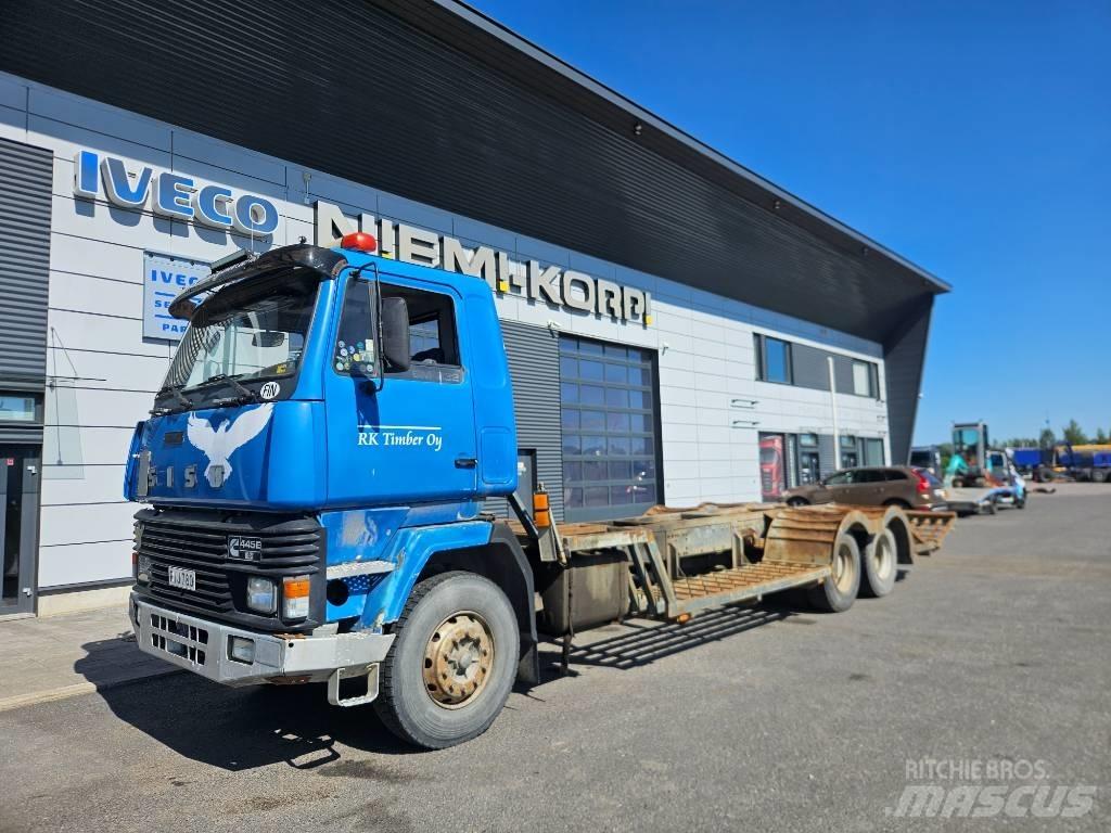 Sisu SM 320 Treileri meža tehnikas transportēšanai