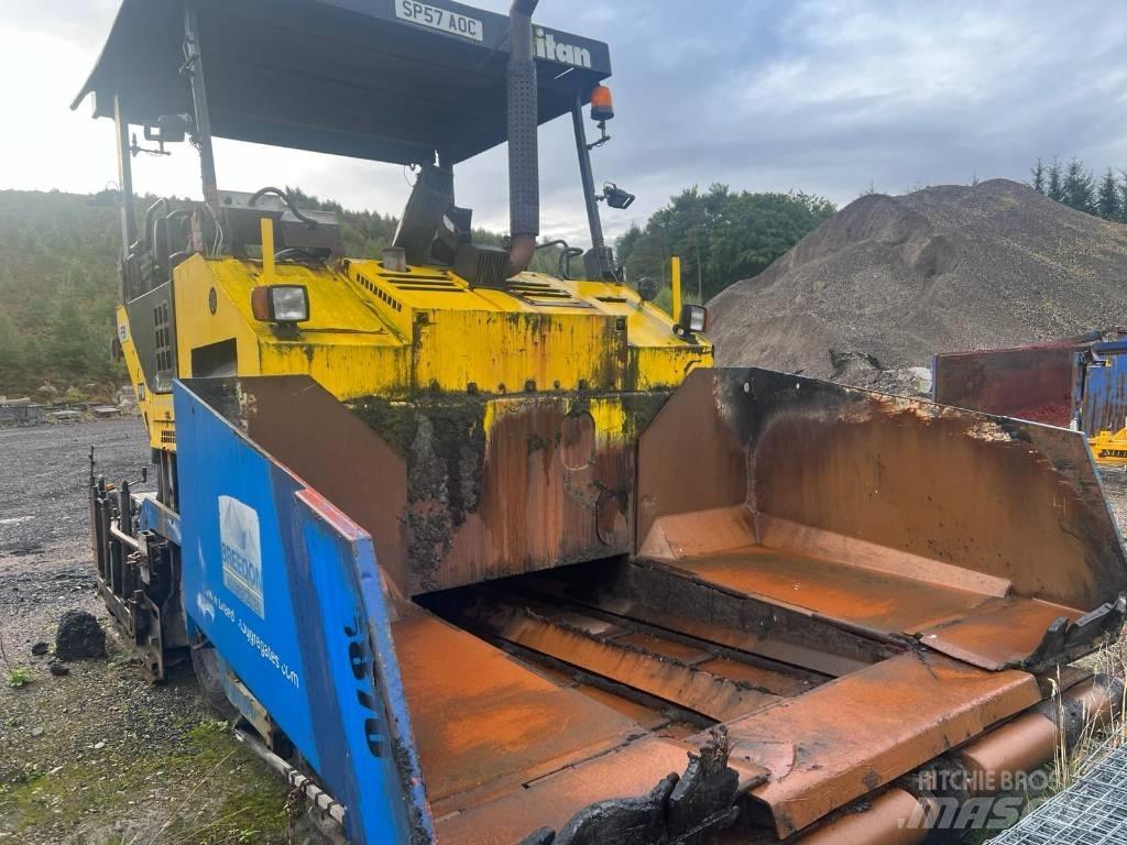 Titan 6870 Paver Asfalta klājēji