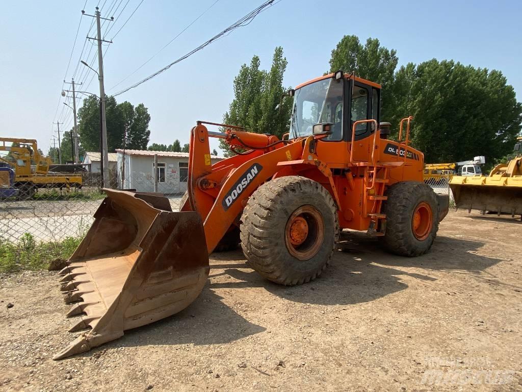 Doosan DL 503 Ekskavatori-iekrāvēji