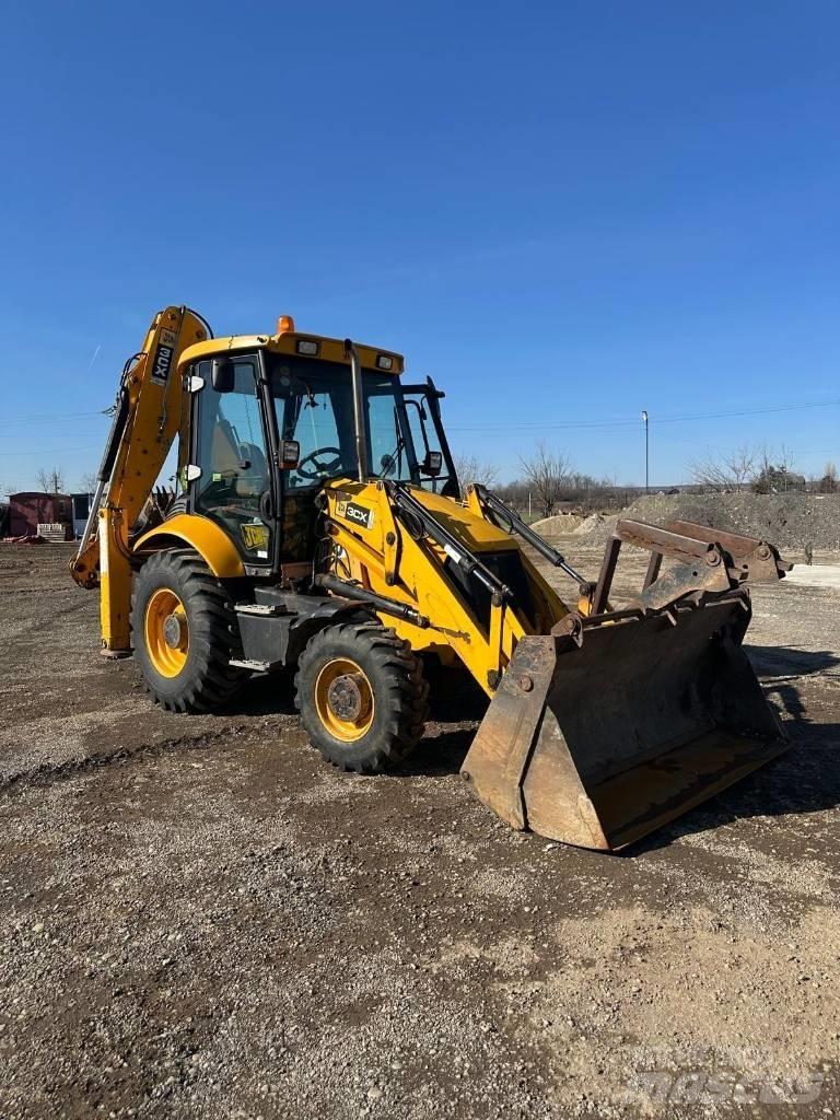 JCB 3 CX Ekskavatori-iekrāvēji