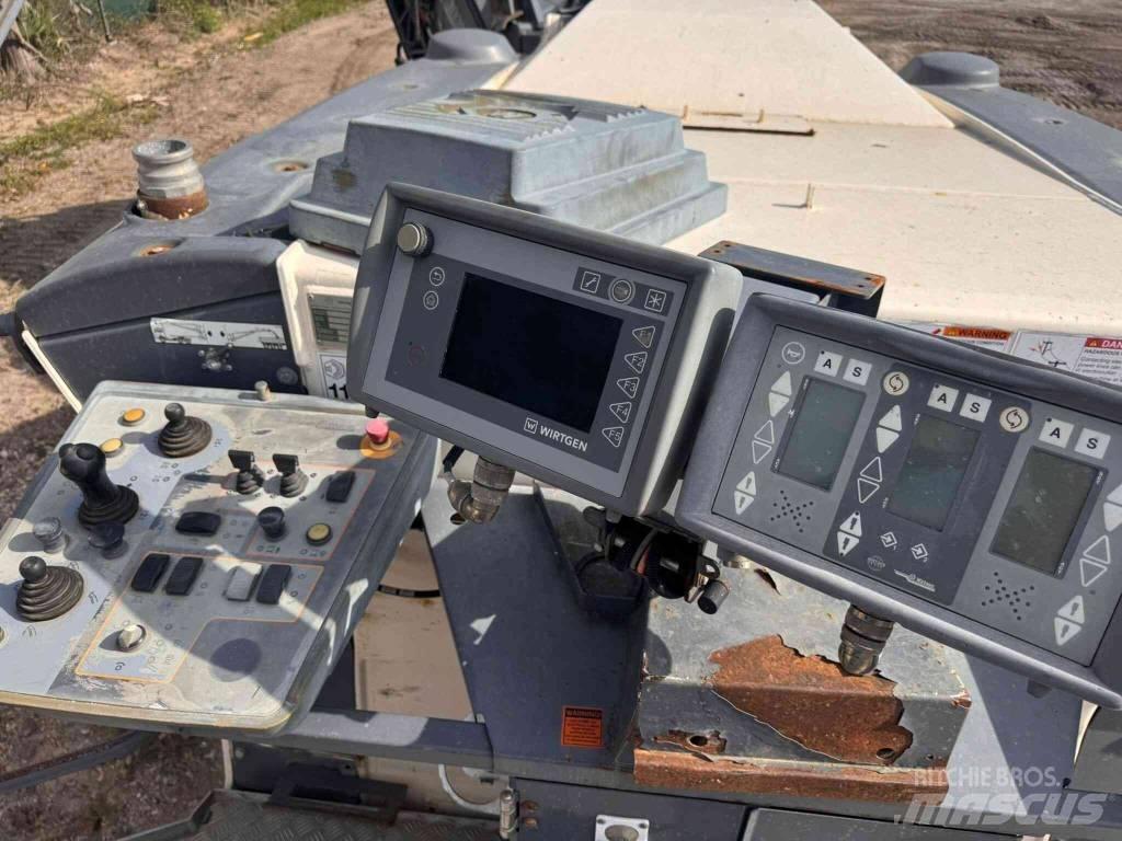 Wirtgen W250 Asfalta dzesēšanas iekārtas