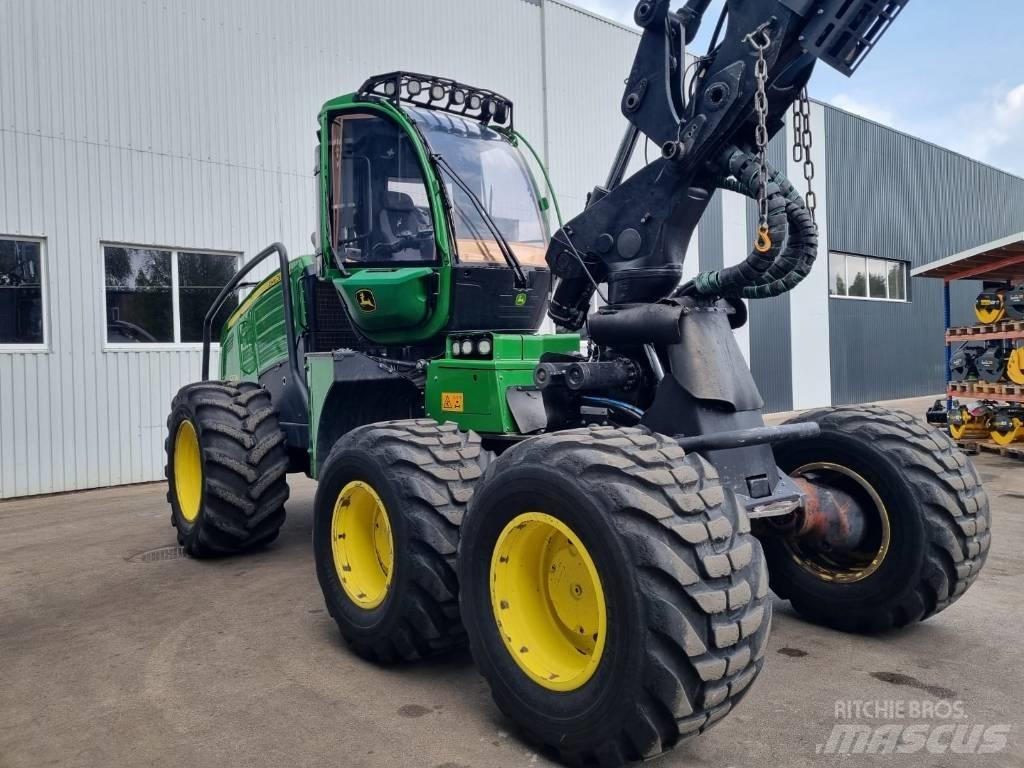 John Deere 1270 G Harvesteri