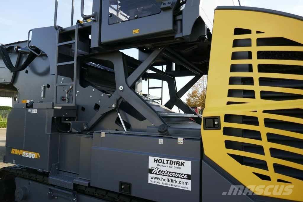 Bomag BMF 2500 M Padevēji