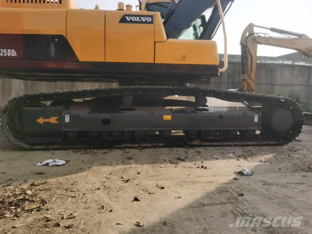 Volvo EC 250 D L Kāpurķēžu ekskavatori