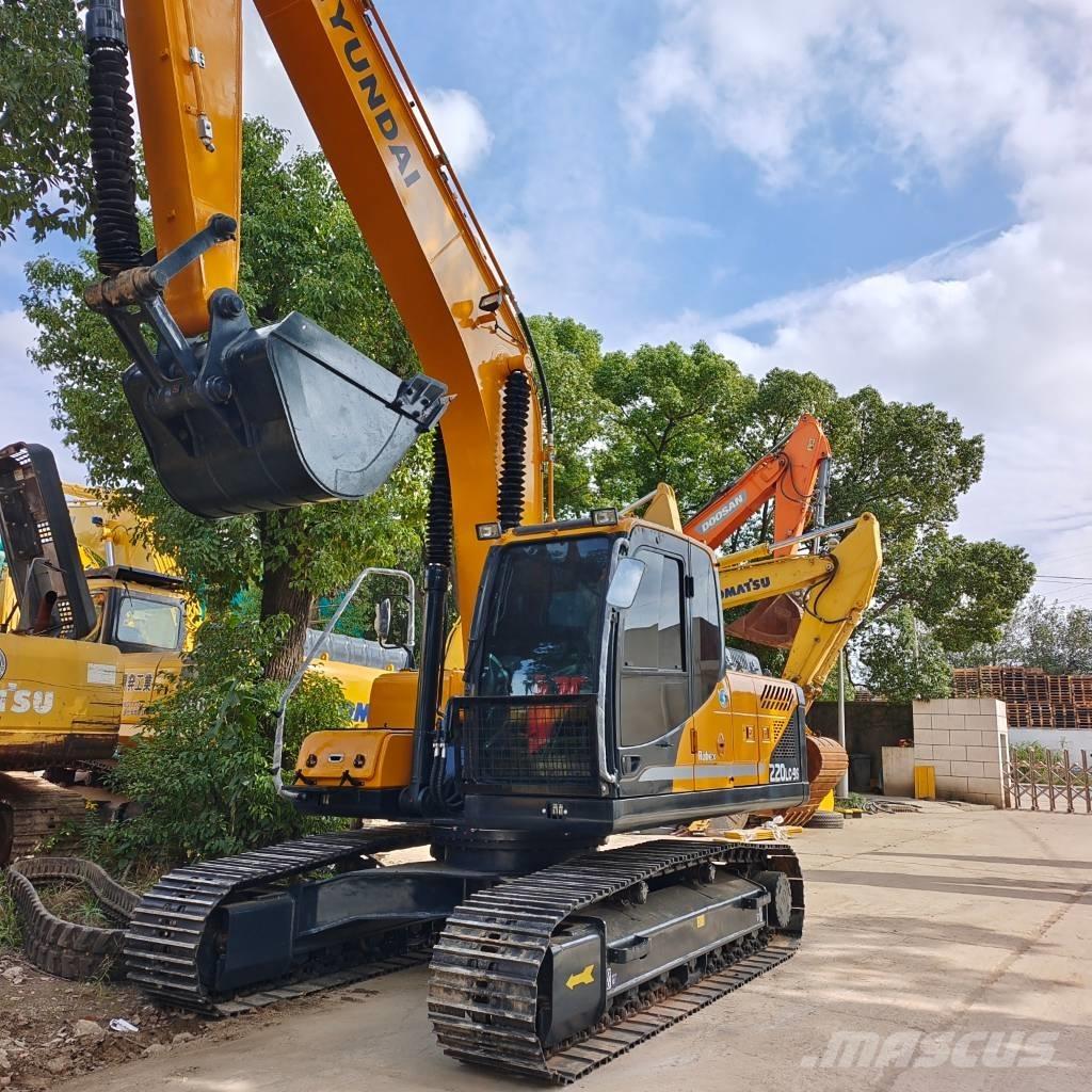 Hyundai 220LC-9S Kāpurķēžu ekskavatori