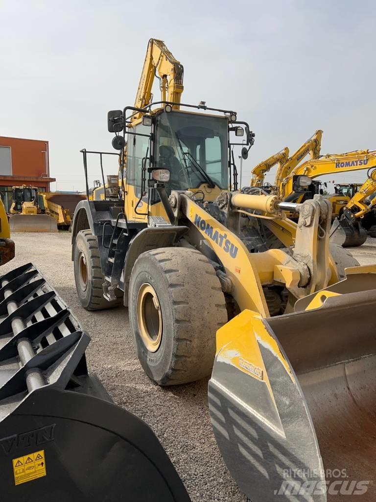 Komatsu WA 380-8 Iekrāvēji uz riteņiem