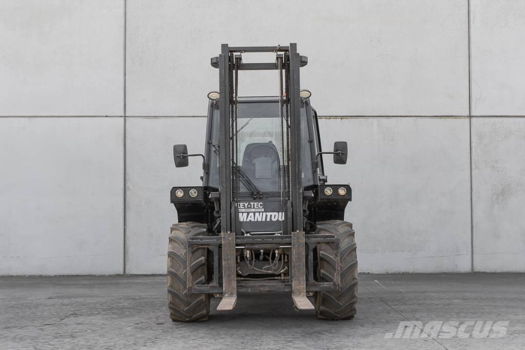 Manitou M 30-4 Tehnika ar dīzeļa dzinēju