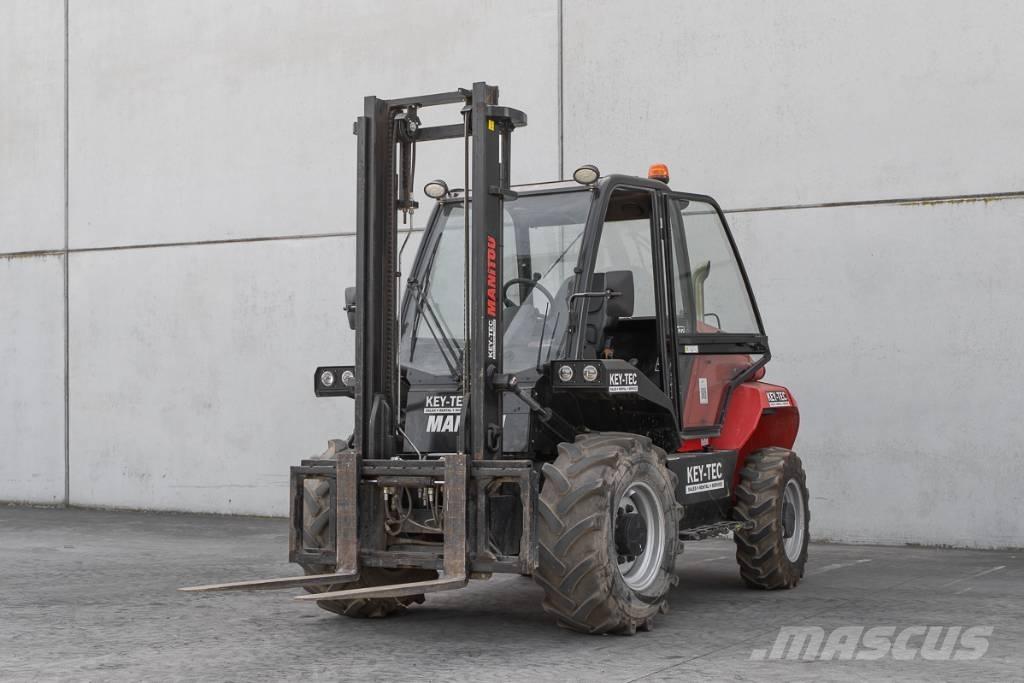 Manitou M 30-4 Tehnika ar dīzeļa dzinēju