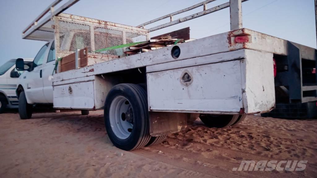 Ford F 550 XL SD Platformas/izkraušana no sāniem