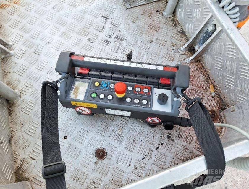 JLG X 26 J Plus Kompakts pacēlājs ar rotējošu strēli