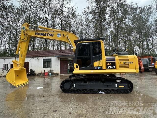 Komatsu pc200-8 Kāpurķēžu ekskavatori
