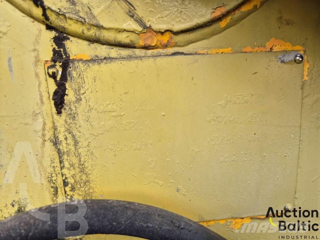 JCB 4 CX Ekskavatori-iekrāvēji