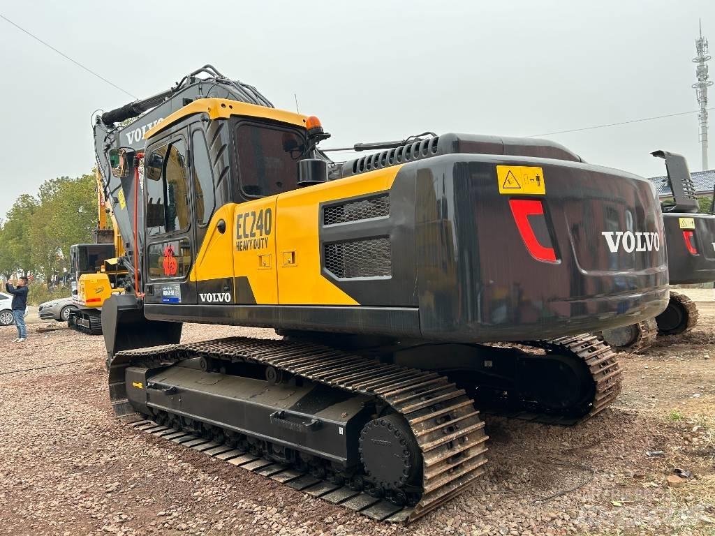 Volvo EC 240 Kāpurķēžu ekskavatori