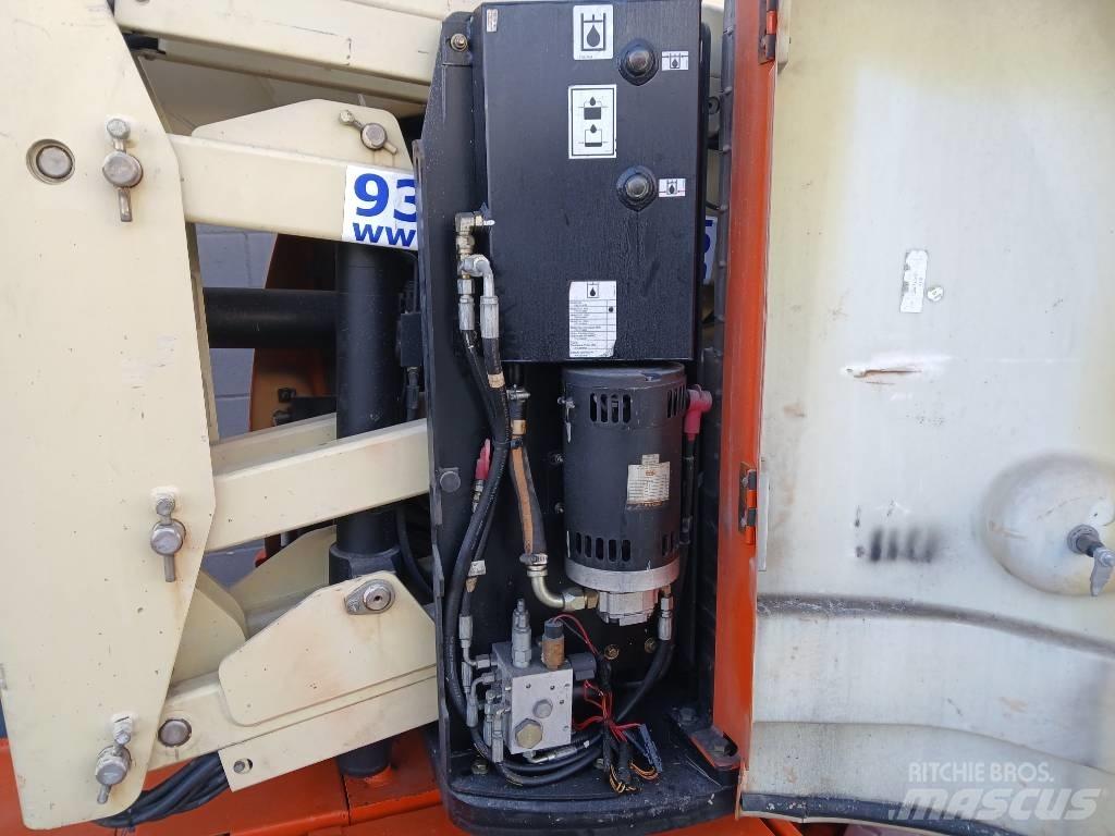 JLG E300AJP Strēles pacēlāji