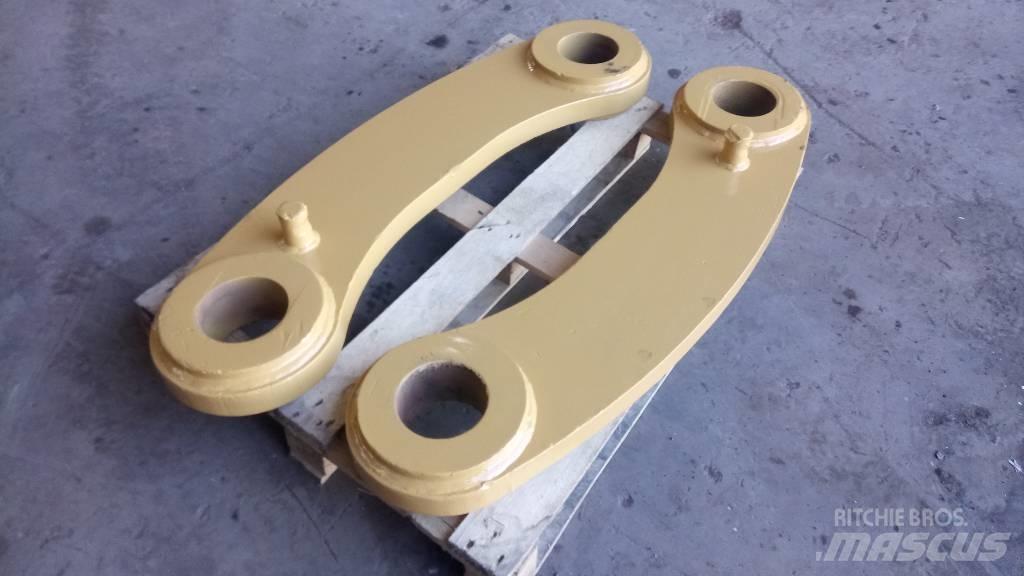 CAT 245 Strēles un kausi