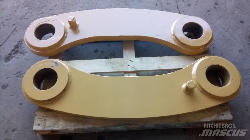 CAT 245 Strēles un kausi