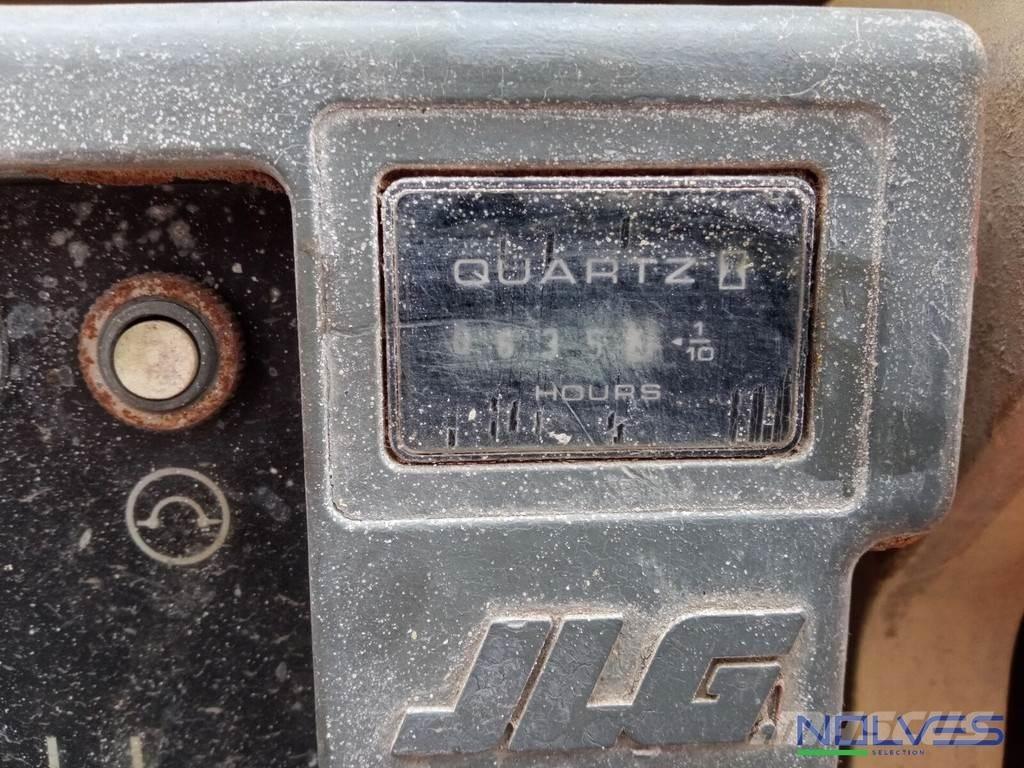 JLG 1930ES Šķerveida pacēlāji