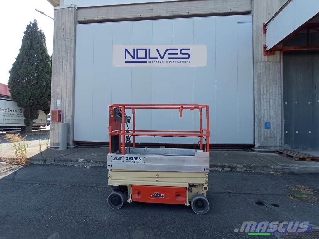 JLG 1930ES Šķerveida pacēlāji