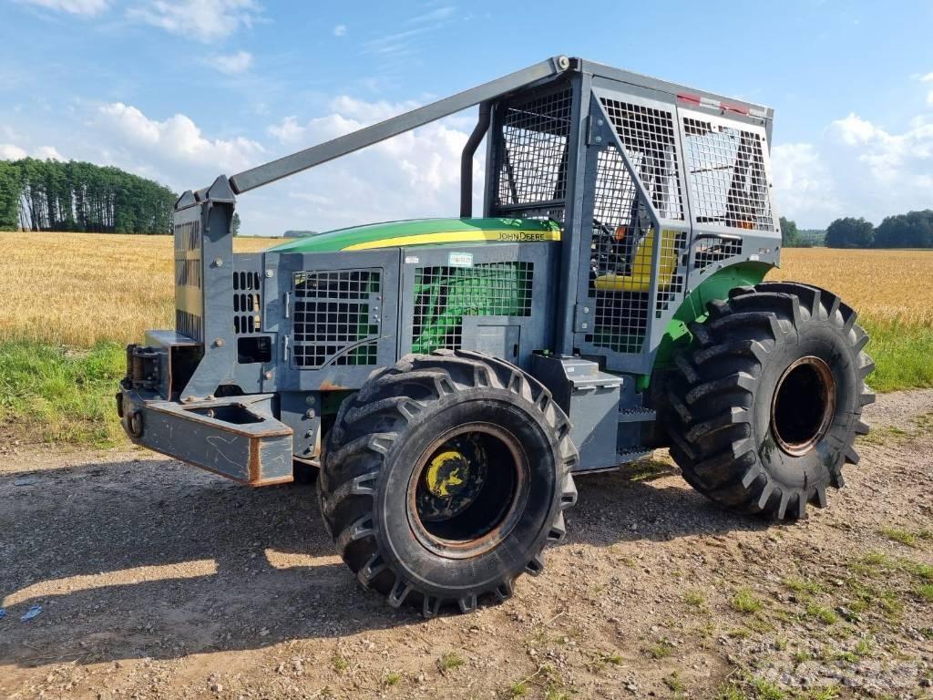 John Deere 5100 M Mežizstrādes traktori