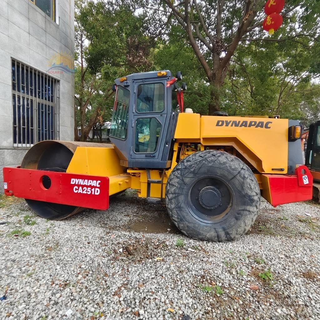 Dynapac CA 251 D Vienvalča grunts veltņi