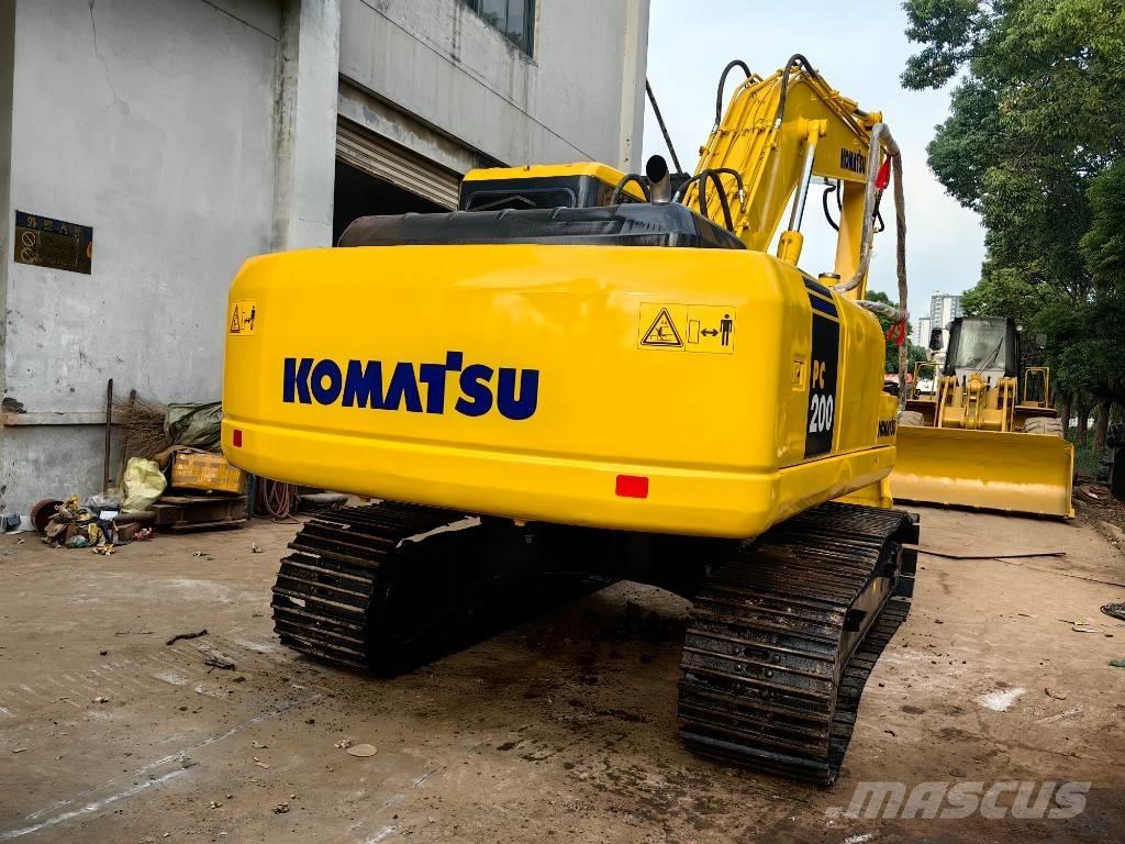 Komatsu PC 200-7 Kāpurķēžu ekskavatori