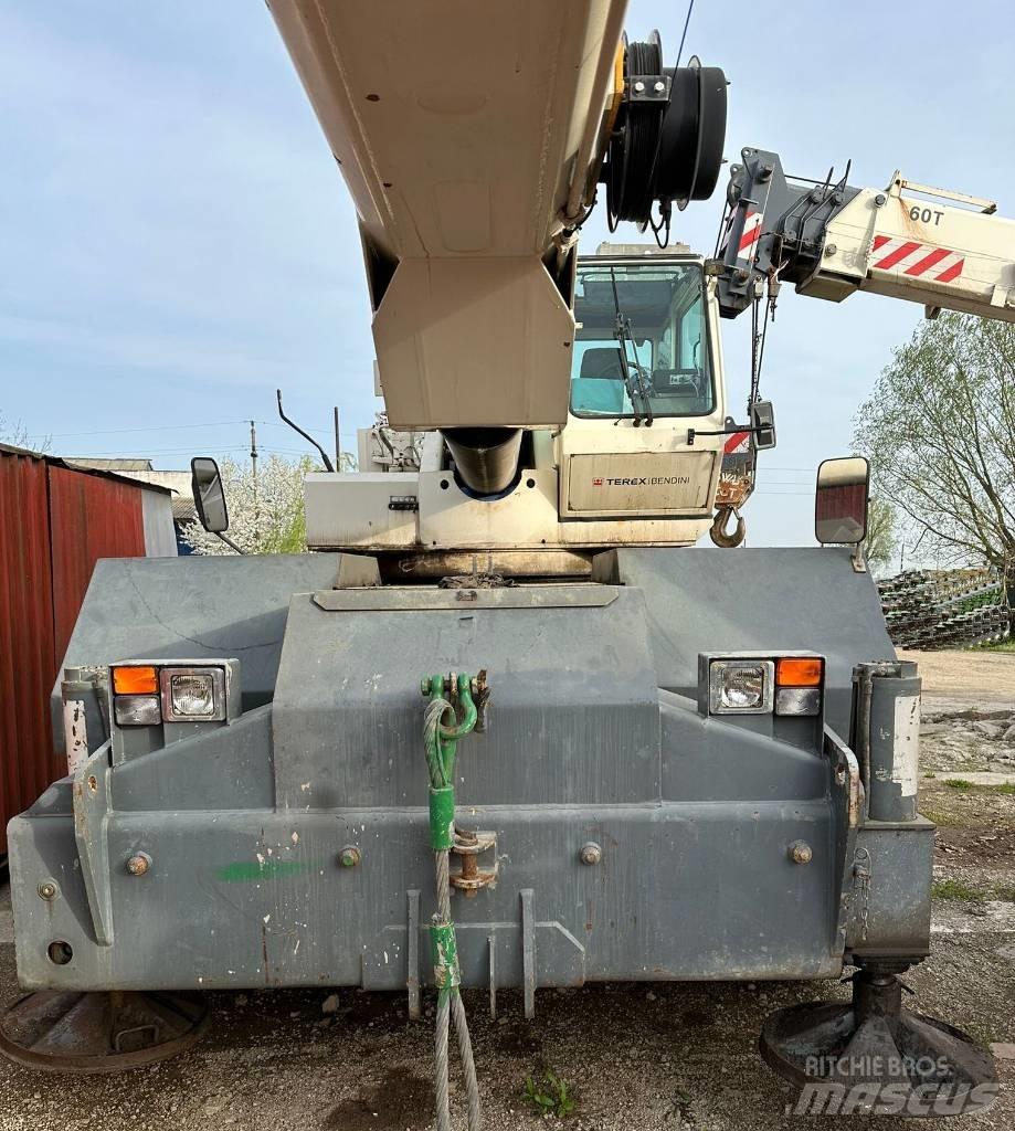 Terex A 600 Celtņi nelīdzenām virsmām