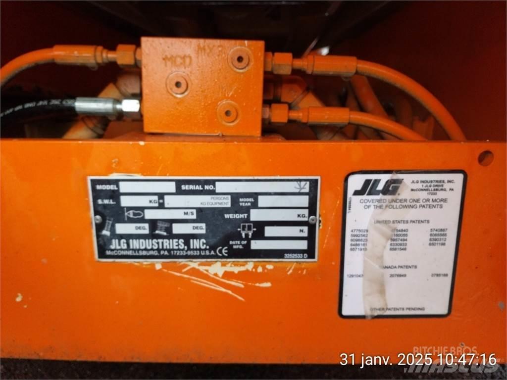 JLG 4394RT Šķerveida pacēlāji