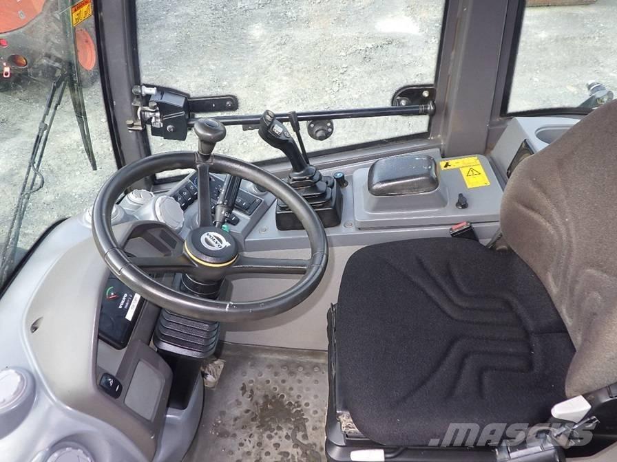 Volvo L 25 F Iekrāvēji uz riteņiem