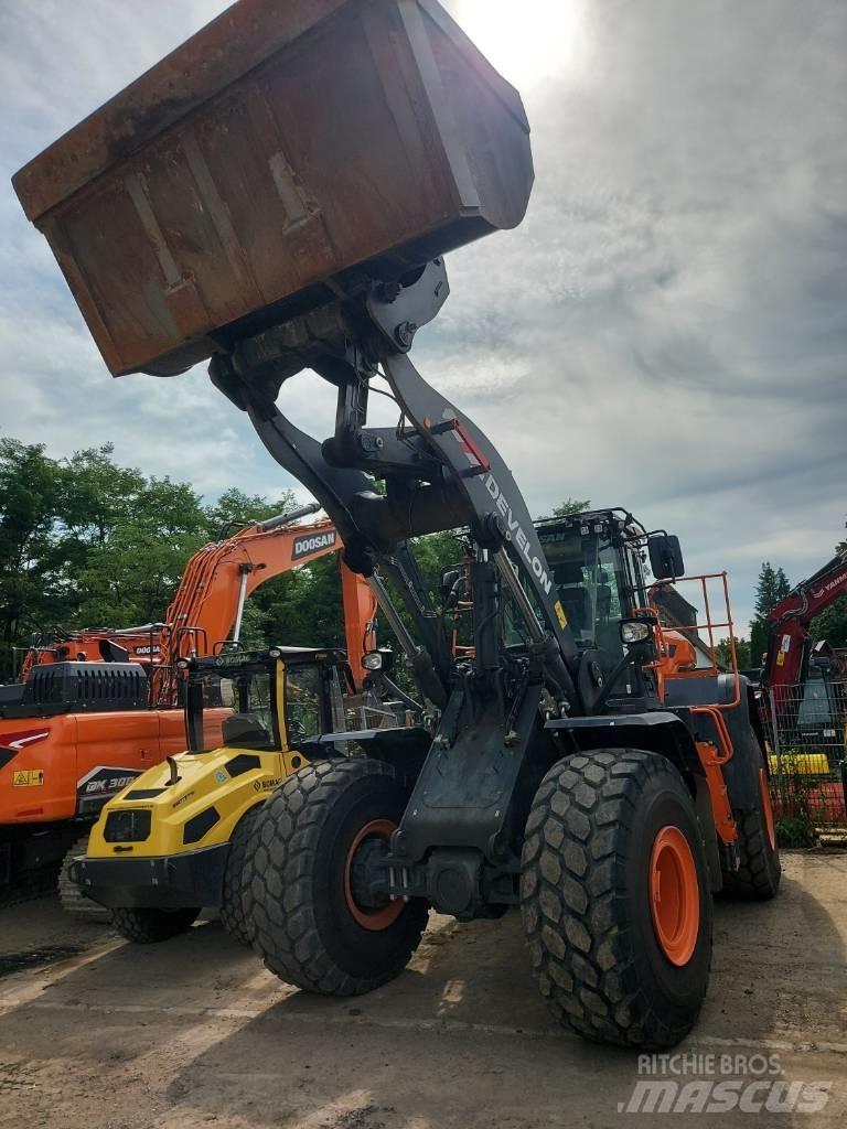 Develon DL 420 CVT-7 Iekrāvēji uz riteņiem