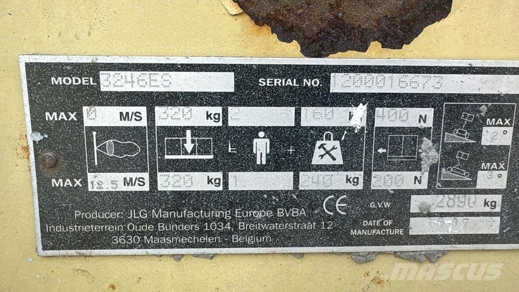 JLG 3246 ES Šķerveida pacēlāji