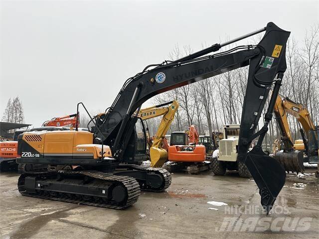 Hyundai R220LC-9S Kāpurķēžu ekskavatori