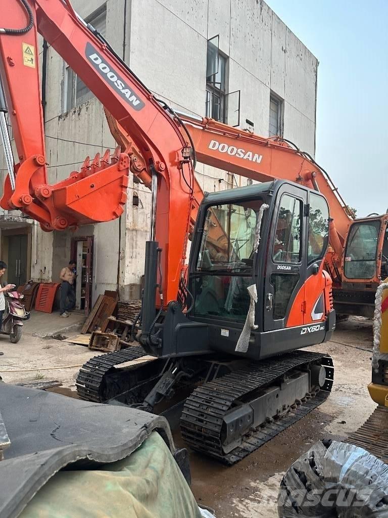 Doosan DX 60 Mini ekskavatori < 7 t
