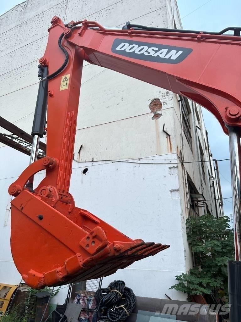 Doosan DX 60 Mini ekskavatori < 7 t