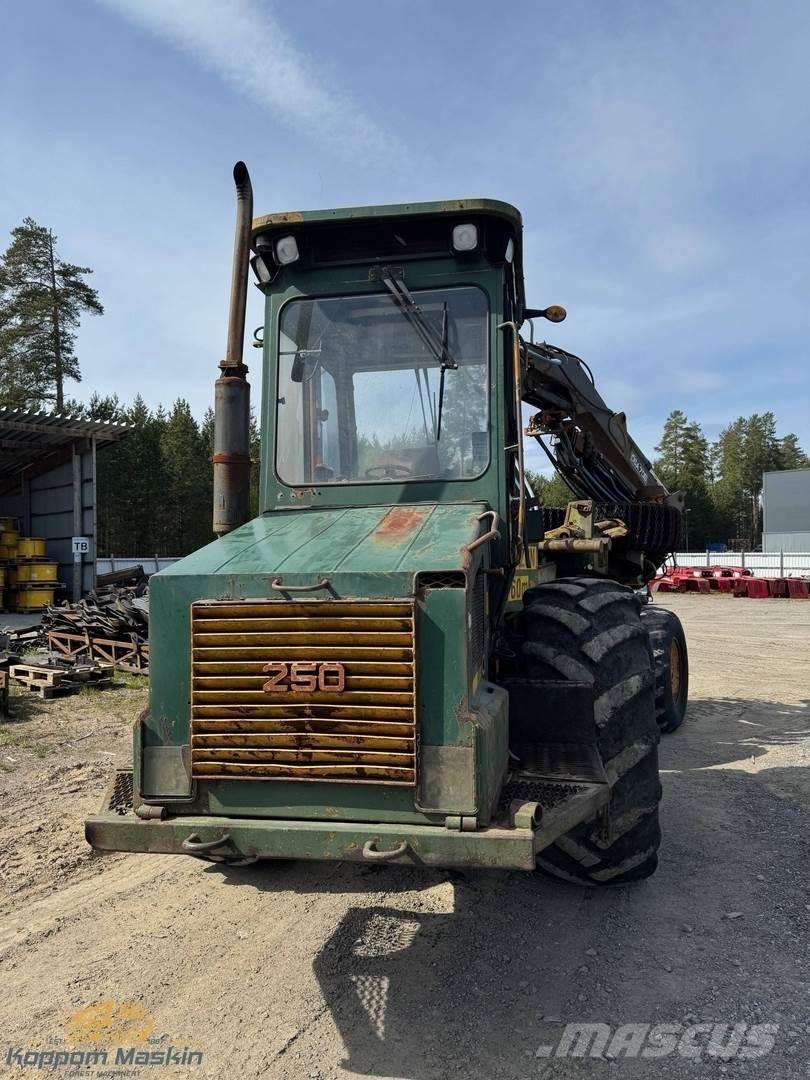 Ösa 250/706 Harvesteri