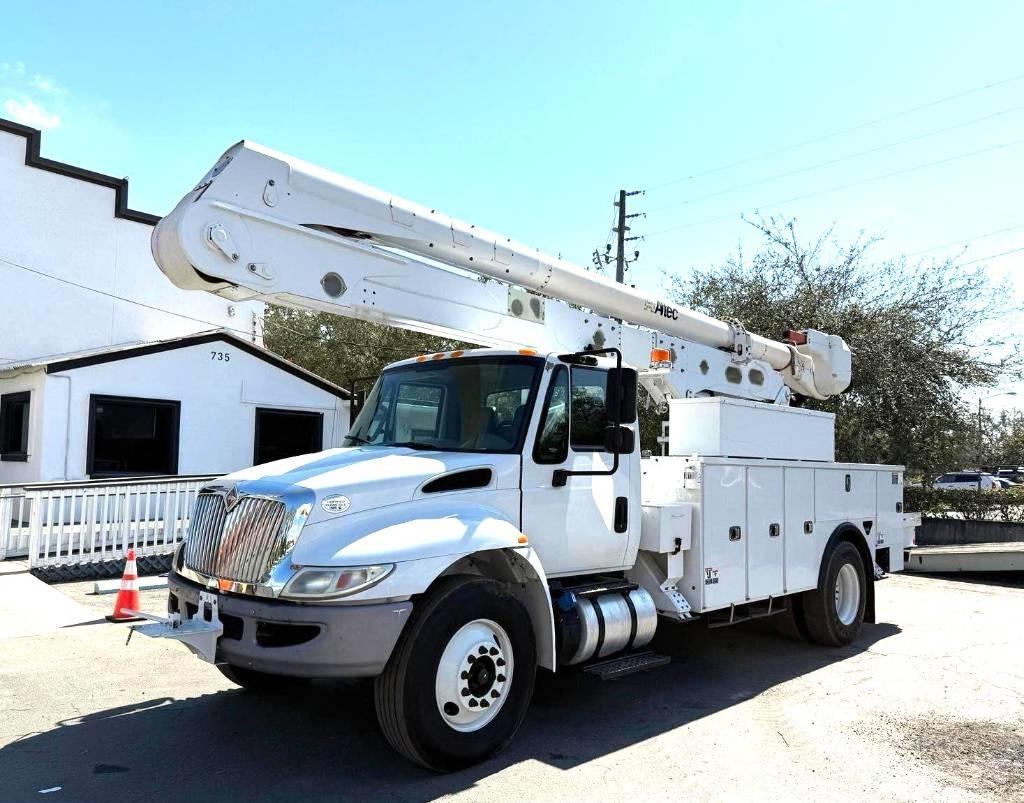 Altec AA 55 Pacēlāji uz automašīnas bāzes