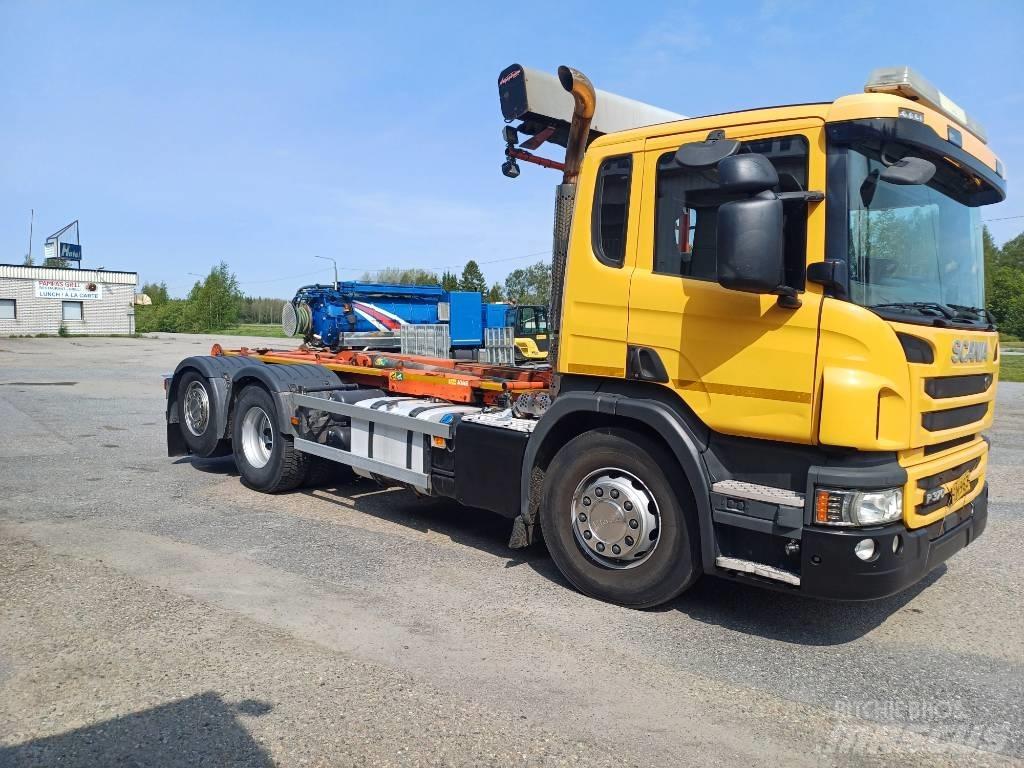 Scania P 370 Treileri ar āķi