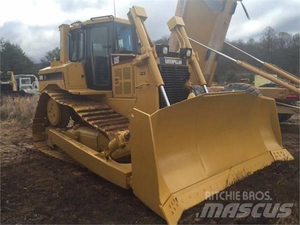 CAT D 6 R Kāpurķēžu buldozeri