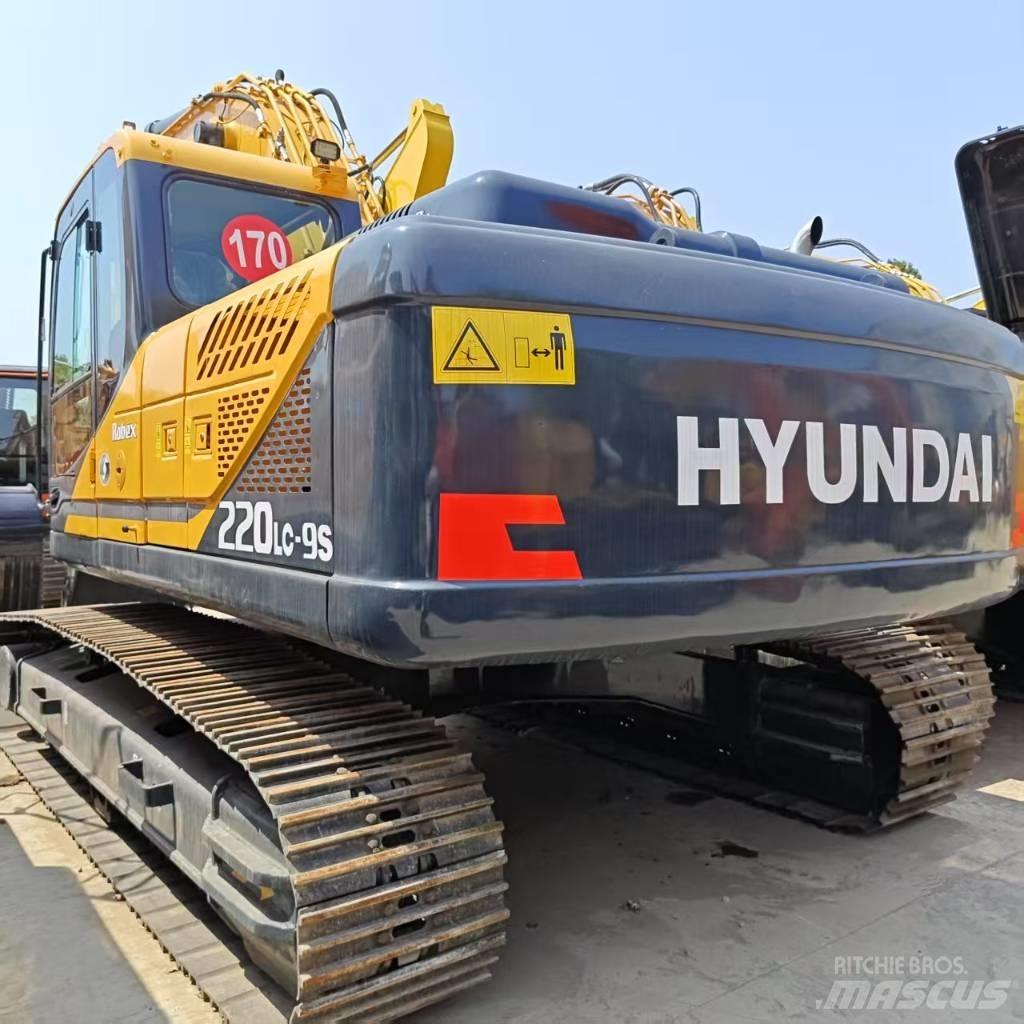 Hyundai 220lc-9s Kāpurķēžu ekskavatori