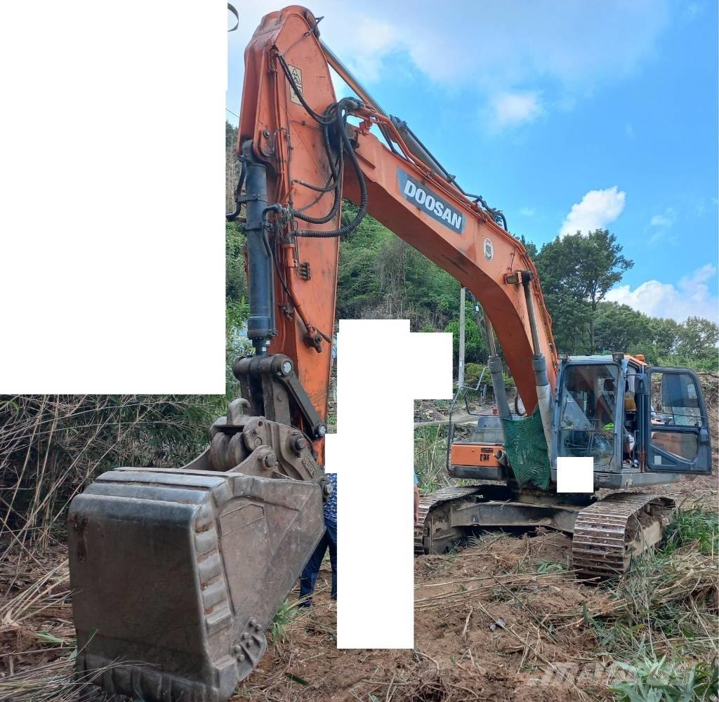 Doosan DX 300 LC-5 Kāpurķēžu ekskavatori