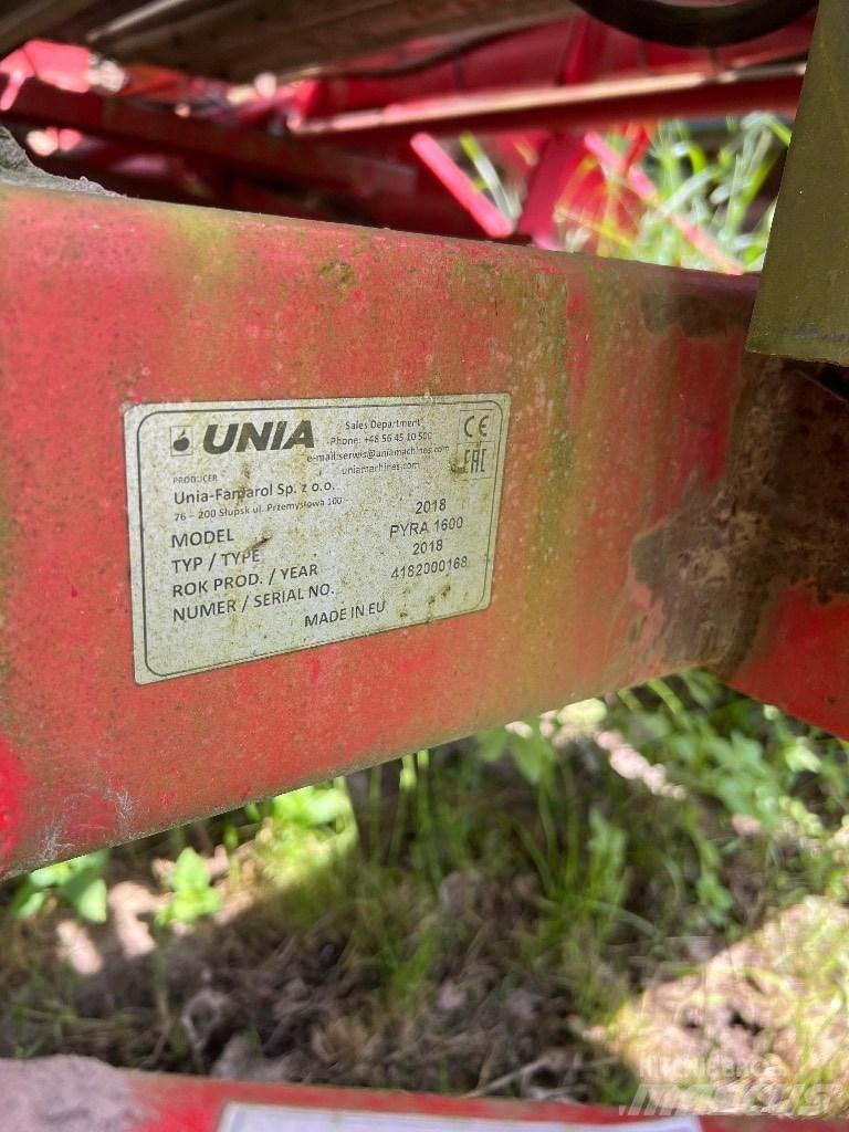Unia PYRA 1600 Kartupeļu novākšanas kombaini