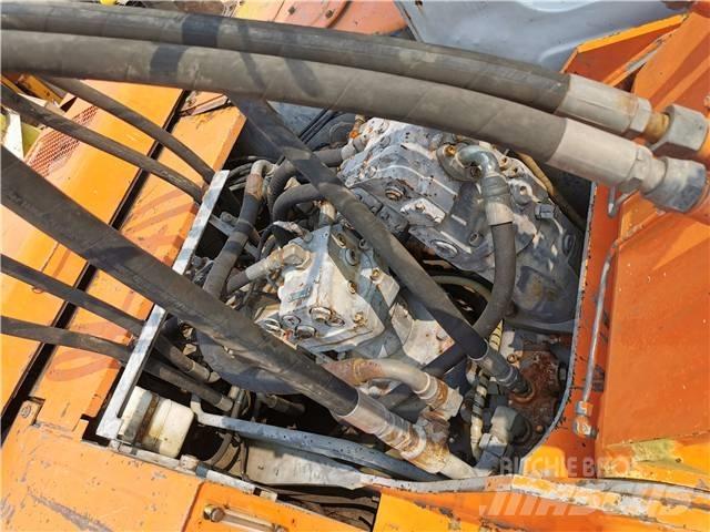 Hitachi EX160WD Kāpurķēžu ekskavatori