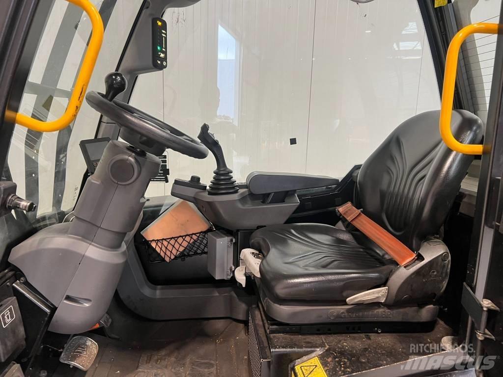 JCB TLT30-19D-2WD Tehnika ar dīzeļa dzinēju