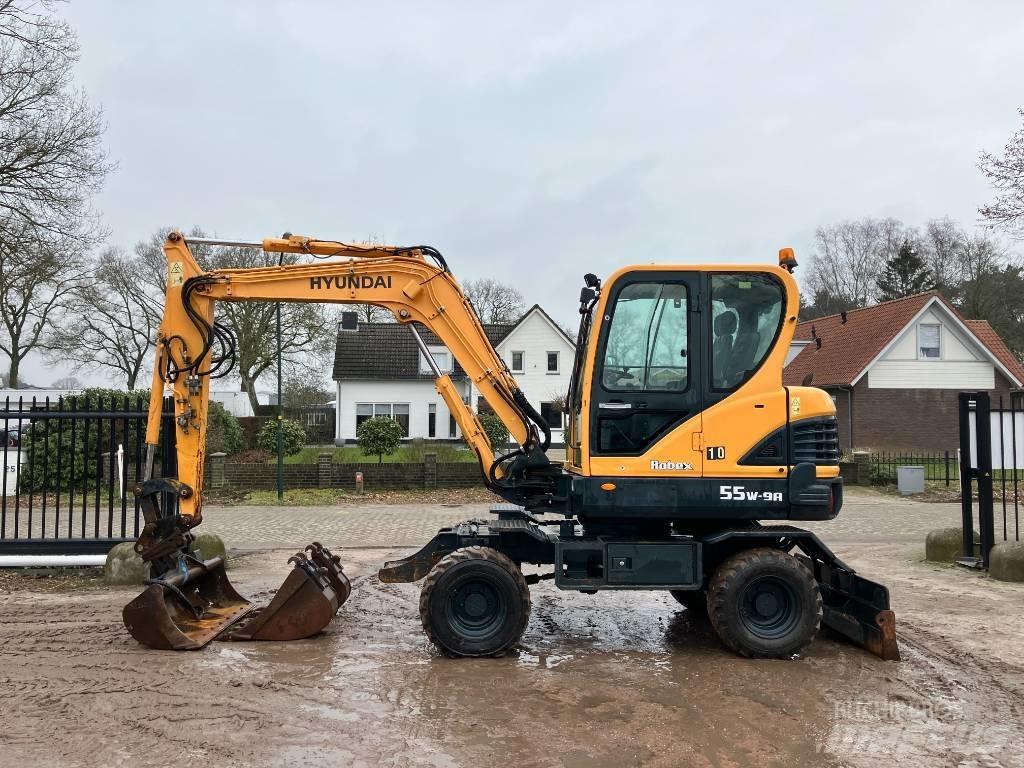 Hyundai 55W-9A Ekskavatori uz riteņiem