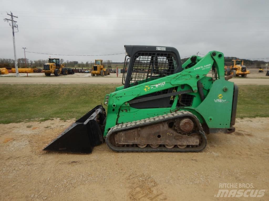 Bobcat T590 Lietoti riteņu kompaktiekrāvēji