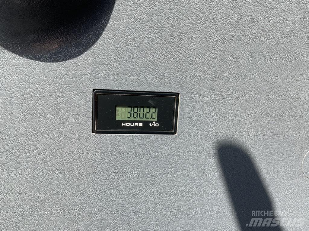 Hyundai HX145A LCR Īpašie ekskavatori